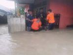 BPBD-Cianjur-mengevakuasi-warga-utk-mengungsi.jpg
