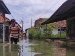 Banjir-rob-di-Desa-Eretan-Kulon-Indramayu-Rabu-9112022.jpg