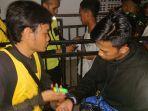 Bobotoh-Persib-Diperiksa-Sebelum-Masuk-Wibawa-Mukti.jpg
