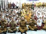 Bupati-Subang-Reynaldy-Putra-Andita-Budi-Raemi-keempat-dari-kanan-foto-bersama.jpg