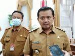Bupati-Sumedang-Dony-Ahmad-Munir-saat-diwawancarai-TribunJabarid.jpg