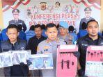 Caption-Polres-Indramayu-saat-mengungkap-9-tersangka.jpg
