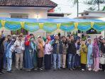 Danda-bersama-para-pendukung.jpg