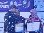 Direktur-Bisnis-Kurir-dan-Logistik-Pos-Indonesia-Siti-Choiriana.jpg