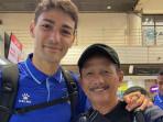 Direktur-Teknik-Persib-Bandung-Djadjang-Nurdjaman-kanan-bersama-bek-Persib-Federico-Barba.jpg