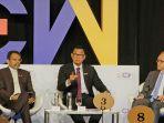 Direktur-Utama-PLN-Darmawan-Prasodjo-hadir-sebagai-panelis-dalam-SIEW-2023.jpg