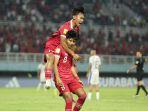 Dua-pemain-timnas-U-17-Indonesia-merayakan-gol-Senin-13112023.jpg