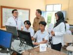 Dukung-Digitalisasi-Pendidikan-di-Indramayu-XLSMART-Selenggarakan-Program-Kelas-Cerdas-Digital.jpg