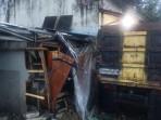 Dump-truck-yang-mengalami-kecelakaan-di-Jalan-Raya-Sumedang-Cirebon.jpg
