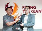 Foto-1-Vice-President-Xooply-Doddi-Herlambang-Kiri-dan-Direktur-Bisnis-Metranet-Faisal.jpg