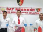 GURU-pukul-murid-pakai-batu.jpg