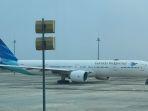 Garuda-Indonesia-bersiap-take-off-di-BIJB-Kertajati.jpg
