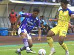 Gelandang-Barito-Putera-Bayu-Pradana-kanan-Persib-Bandung.jpg