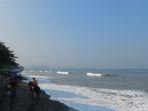 Gelombang-tinggi-terjadi-di-Pantai-Citepus-Palabuhanratu.jpg