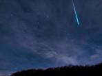 ILUSTRASI-HUJAN-METEOR.jpg