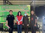 jabar/Ibu-dari-terdakwa-kasus-suap-vonis-bebas-Ronald-Tanur-Meirizka-Widjaja.jpg