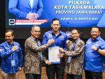Ivan-Dicksan-dan-Dede-Muharam-di-Jakarta-pada-Senin-2682024-petang.jpg