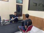 J-terpaksa-berurusan-dengan-polisi-diketahui-memiliki-sabu.jpg
