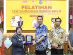 Kadis-KUKMP-Kota-Banjar-Ibu-Hj-Sobariah-SE-ME-MM-bersama-PJ-Walikota-Banjar.jpg