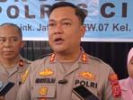 Kapolres-Ciamis-AKBP-Hidayatullah-menjelaskan-SPPG-penyedia-MBG-di-SMPN-4.jpg