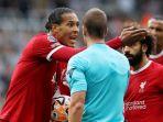 Kapten-Liverpool-Virgil-van-Dijk-memprotes-keras-wasit_.jpg