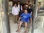 Karsa-52-bersama-Aisah-54-didampingi-tim-advokasi-SBMI.jpg