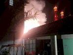 Kebakaran-gudang-kembang-api-di-Desa-Lobener-11111.jpg