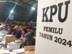 jabar/Kegiatan-sortir-dan-lipat-surat-suara-Pemilu-2024-di-Gudang-KPU-Kota-Cimahi-Kamis-21122023.jpg