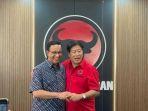 Ketua-DPD-PDIP-DKI-Jakarta-Adi-Wijaya-alias-Aming-bersama-Anies-Baswedan.jpg