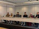 Ketua-Umum-PSSI-Erick-Thohir-dan-mantan-kiper-timnas-Indonesia-Kurnia-Meiga.jpg