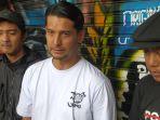 Ketum-Viking-Persib-Club-Tobias-Ginanjar-tengah.jpg