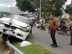 Kondisi-mobil-BMW-yang-mengalami-kecelakaan-tunggal-Soreang.jpg