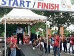 Pembalap-sepeda-nomor-ITT-saat-start-di-Alun-alun-Subang.jpg