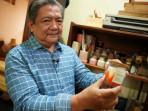Pemilik-usaha-lilin-Dan-Rizko-Dadan.jpg