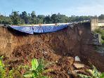 Penampakan-longsor-Jalan-Tol-Bocimi-KM-64-di-Kampung-Sikup.jpg
