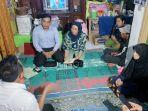 Penasehat-Hukum-korban-Januar-Sinaga-saat-mendatangi-rumah-keluarga-korbAN.jpg