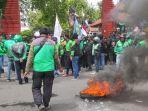 Pengemudi-ojek-online-ojol-di-Kota-Cirebon.jpg