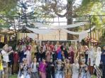 Perempuan-Berkebaya-Indonesia-Cabang-Sukabumi-Raya.jpg