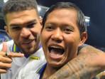 Persib-Bandung-Adam-Alis-merayakan-kemenangan-atas-Bangkok-United.jpg