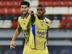 Persib-Bandung-Julio-Cesar-dan-Uilliam-Barros.jpg