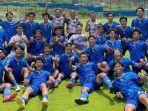 Persib-Bandung-U-17-121212.jpg