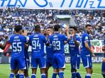 Persib-Bandung-meladeni-perlawa.jpg