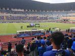 Persib-Bandung-vs-RANS-Nusantara-FC_mengheningkan-cipta.jpg