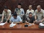 Perwakilan-komunitas-lari-yang-membagikan-bir-di-bandung.jpg