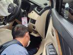 Petugas-saat-melakukan-ramp-check-mobil-Xpander.jpg