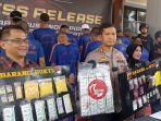 Pihak-Polres-Karawang-merilis-kasus-pengedar-narkotika.jpg
