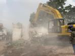 Proses-penertiban-kawasan-Situ-Ciburuy-Kabupaten-Bandung-Barat.jpg