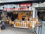 Pusat-oleh-oleh-Bandung-di-Pasar-Kosambi.jpg