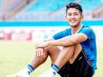 jabar/Putu-Gede-bek-kiri-yang-disebut-sebut-segera-merapat-ke-Persib-Bandung.jpg