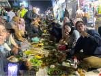 Rampung-Diperbaiki-Jeje-Ngaliwet-Bareng-Warga-di-Jalan-Haji-Gofur-Bandung-Barat.jpg